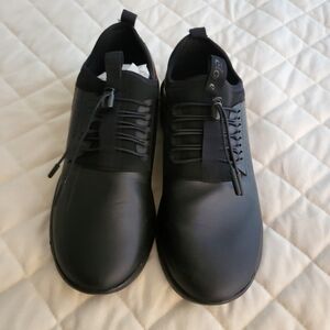 Black CLOVE Leopard Sneakers